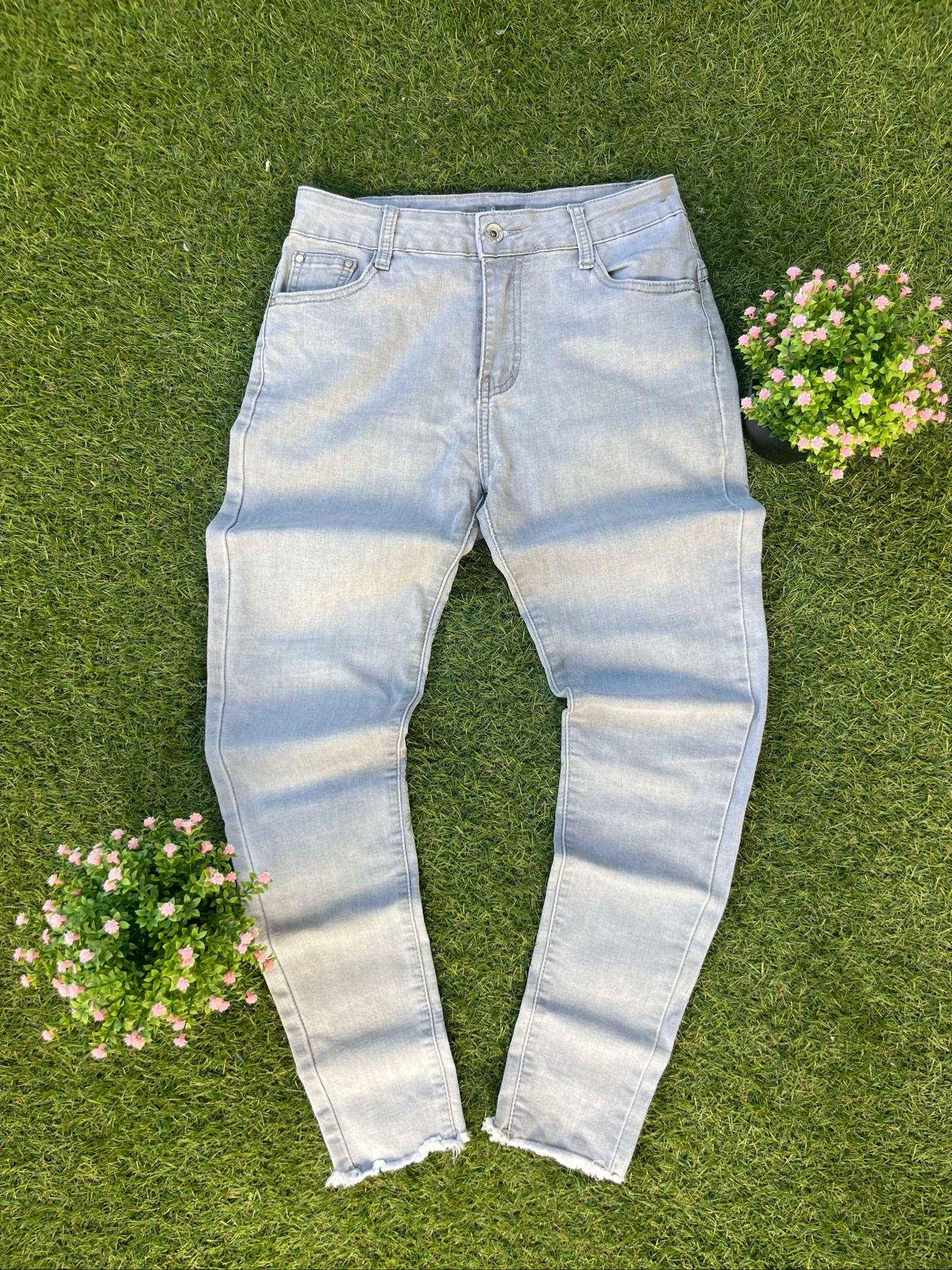 Vaqueros Skinny Gris Claro By Sasha | Talla S | Bajo Deshilachado